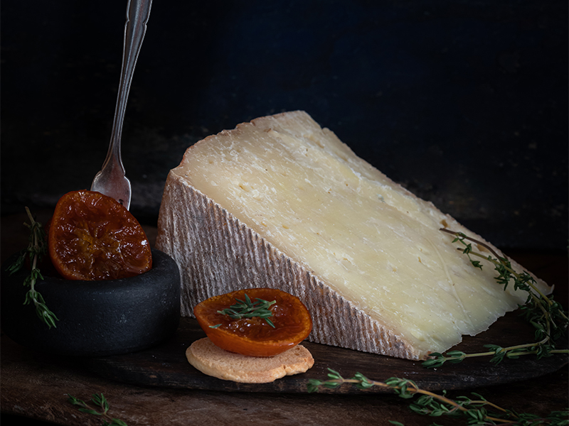 Peynir Sanatı: Evde Uzman Gibi Artizan Peynir Saklama, Olgunlaştırma ve Sunma Rehberi